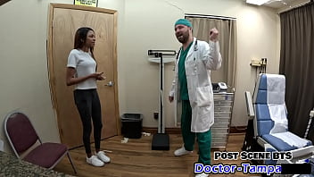 Dr Tampa - Solana's 1st Gyno Exam